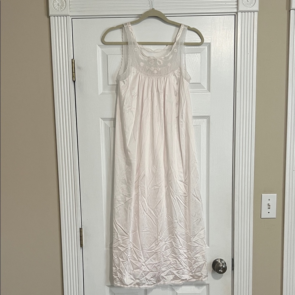 Barbizon vintage nightgown
